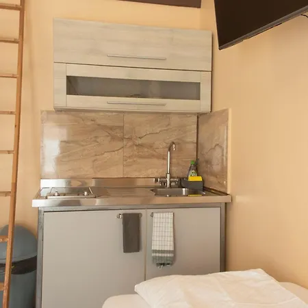 11 By Lorenc Guest house Berlin