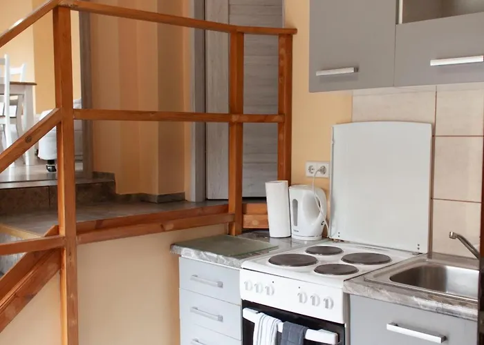 11 By Lorenc Vendégház